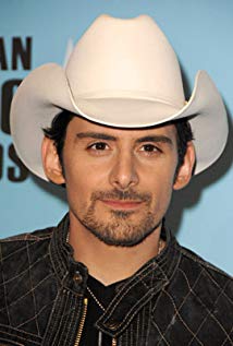 How tall is Brad Paisley?